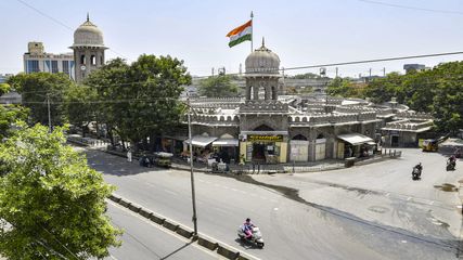 Hyderabad Weather Today, July 10: Cloudy Skies, Breezy Conditions to Continue; Temperature Around 34°C