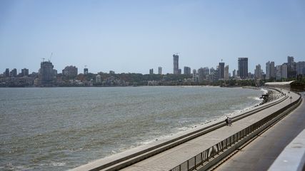 No Weather Alert in Mumbai: Mumbai is Likely to Experience Light Rainfall Occasionally, Pleasant Weather Ahead