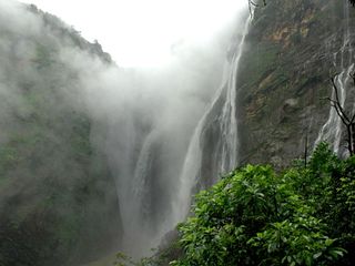 യാത്രയ്ക്ക് മാർച്ച് മോശമല്ല!