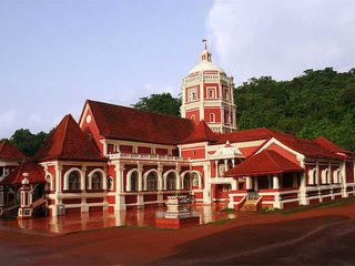 ദുര്‍ഗയുടെ ശാന്തഭാവത്തിന് പോര്‍ചുഗീസ് ശൈലി!