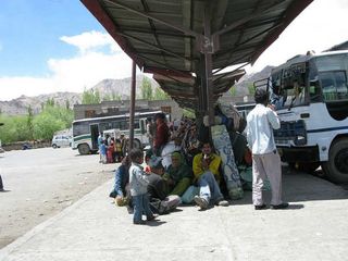 ഡൽഹി - ലേ ബസ് യാത്രയേക്കുറിച്ച് അറിഞ്ഞിരിക്കേണ്ട 5 കാര്യങ്ങൾ