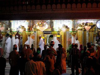 പെണ്ണിനെ അക‌റ്റി നിര്‍ത്തുന്ന 10 സ്ഥലങ്ങള്‍