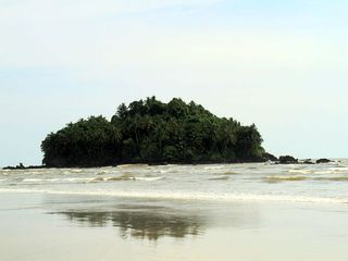 തലശ്ശേ‌രിക്കാരുടെ ധര്‍മ്മടംതുരുത്ത്