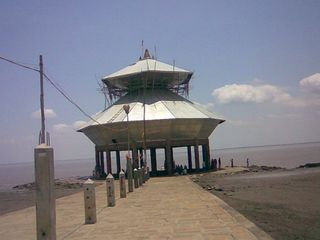 അപ്രത്യക്ഷമാകുന്ന ക്ഷേ‌ത്രം; ഗുജറാത്തിലെ അതിശയങ്ങളിൽ ഒന്ന്