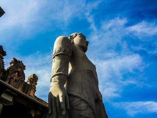 നഗ്നനായ ബാഹുബലി‌‌യേ കാണാൻ ഒരു യാത്ര