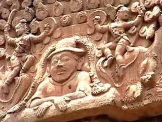 തഞ്ചാവുർ ക്ഷേത്ര ചുവ‌രിലെ ഫ്രഞ്ചുകാരനും ചൈനക്കാരനും