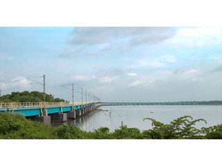 വേമ്പാനാട് പാലം; ഇന്ത്യയിലെ ഏറ്റവും നീളം കൂടിയ റെയിൽപാലം!