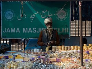 സമയചക്രത്തിന്റെ ഉള്ളിലേക്കു വലിക്കുന്ന ഏഴിടങ്ങള്‍