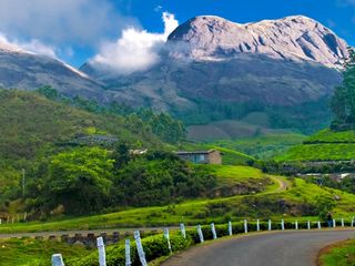 കേരളപ്പിറവിയില്‍ കേരളമൊരുക്കിയിയിരിക്കുന്ന കാഴ്ചകള്‍