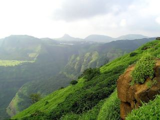 നാലായിരം അടി ഉയരത്തില്‍ തെക്കേ ഇന്ത്യയിലെ ഏറ്റവും വലിയ ട്രക്കിങ് സ്ഥലം