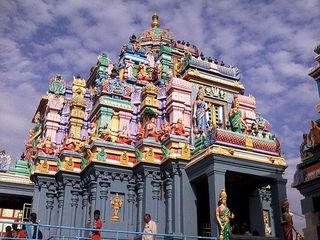 കടബാധ്യതയിലാണോ...ഈ ലക്ഷ്മി ക്ഷേത്രങ്ങള്‍ സന്ദര്‍ശിക്കാം