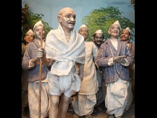 അഞ്ചര മില്യണ്‍ രൂപ കൊടുത്ത് വാങ്ങിയ ഗാന്ധി സ്മൃതി