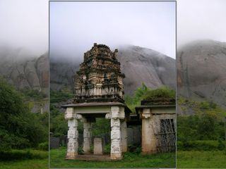 തനിയെ ഉയർന്നുവന്ന നരസിംഹം..അതും ഒറ്റക്കൽപ്പാറയിൽ