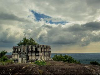 തിരുവനന്തപുരത്തു നിന്നും 100 കിലോമീറ്ററിനുള്ളിൽ ഈ കാഴ്ചകള്‍