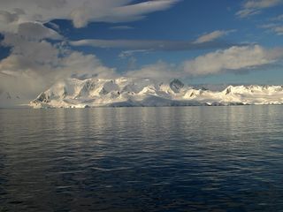 ഇന്ത്യയില്‍ മാത്രമല്ല, അങ്ങ് അന്‍റാര്‍ട്ടിക്കയിലുമുണ്ട് ഇന്ത്യന്‍ പോസ്റ്റ് ഓഫീസ്