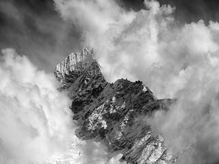 സ്ഥാനം മാറുന്ന പര്‍വ്വതങ്ങളും വിശുദ്ധ ആശ്രവും...ഹിമാലയത്തിന്‍റെ രഹസ്യങ്ങളിങ്ങനെ