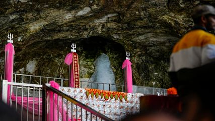 അമർനാഥ് തീർത്ഥാടനം 2024: ഓൺലൈൻ ഹെലികോപ്ടർ ബുക്കിങ് ആരംഭിച്ചു, രണ്ട് റൂട്ടിലും സൗകര്യം