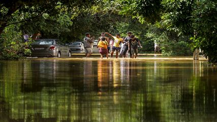 വെള്ളക്കെട്ടായി ബെംഗളൂരു..മഴക്കെടുതികൾ തുടരുന്നു.. മിനി വെനീസ് എന്നുകളിയാക്കി സോഷ്യൽ മീഡിയ