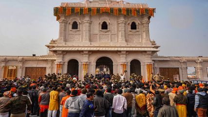 12 ദിവസത്തിൽ 24 ലക്ഷം സന്ദർശകർ.. റെക്കോർഡിട്ട് അയോധ്യയും രാമക്ഷേത്രവും, ഈ വർഷം സന്ദര്‍ശിച്ചവരുടെ എണ്ണം