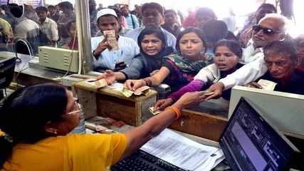 റെയിൽവേ കൗണ്ടർ ടിക്കറ്റ് ഓൺലൈനിൽ റദ്ദാക്കാം.. പൈസ കിട്ടാൻ വേറേ നടക്കണം, പുതിയ മാറ്റം