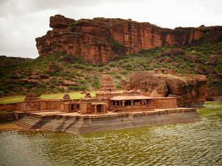 మహారాజులా ప్రయానించండి !