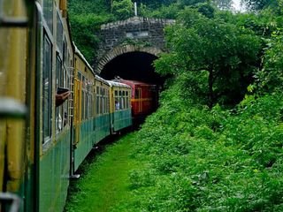  హిమాచల్ ప్రదేశ్ లో ప్రసిద్ధ పర్యాటక ప్రదేశాలు!