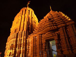 పూరి రధయాత్ర ...జగన్నాధుడి కదిలే రధచక్రాలు !