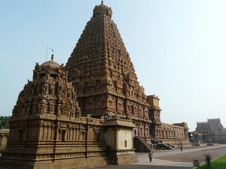 తంజావూర్ ... మిస్టరీల ఆలయం!!