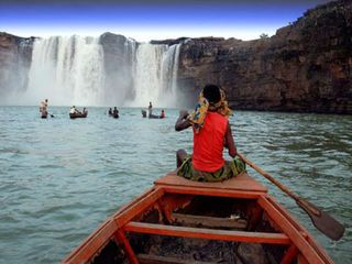 స్వర్గంలంటి జలపాతాల నగరం ... కొరియా !!