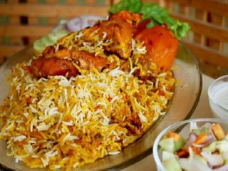 హైదరాబాదు....ముత్యాల నగరం !!