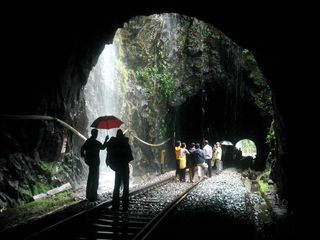మార్గోవా - నమ్మలేని ఆశ్చర్యాల పుట్ట !!