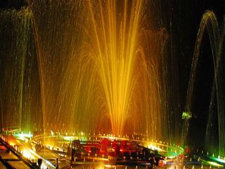 బృందావన్ గార్డెన్స్ .. విరజిమ్మే విద్యుత్ వెలుగులు !