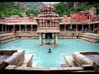 అంతుపట్టని రహస్యాల్లో ... ఆలయాలు !