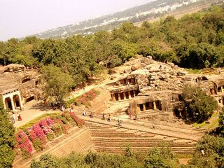 ప్రపంచ చరిత్రకే తలమానికం - ఉదయగిరి గుహలు !!