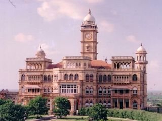 వంకనేర్ - మంత్ర ముగ్ధులను చేసే ఆకర్షణ !