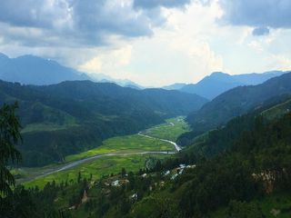 పెరెన్ - ప్రకృతిచే దీవించబడ్డ 'భూమి' !