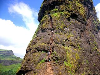 సహ్యాద్రి పర్వతాల అందం ... ఇగాత్ పురి !