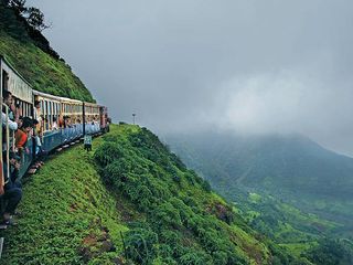 మతేరన్ - అందమైన సైట్ సీఇంగ్ ప్రదేశాలు ! 