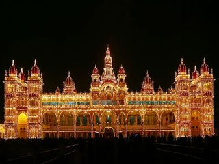 ఈ పండగ సీజన్ లో మీరిక్కడ ఉన్నారా ? 