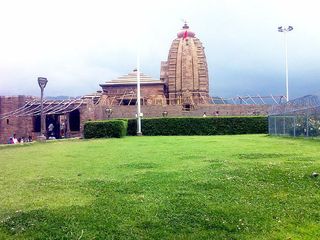 పఠాన్ కోట్ - హిమాలయ పర్వత శ్రేణులకు ప్రవేశ ద్వారం !