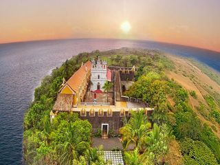 గోవా లో బీచ్ ప్రాంతాలను చూసి విసుగెత్తిపోయారా ?