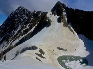 రూప్  కుండ్ - ఆస్థి పంజరాల సరస్సు !