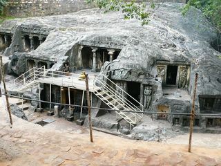 భైరవకోన - అద్భుత గుహాలయాలు !