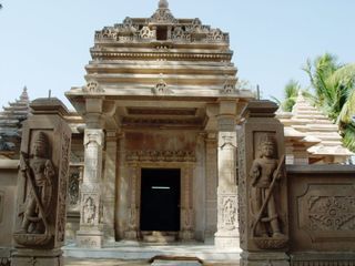 కోటొక్క లింగాలకు ... కొలనుపాక !!