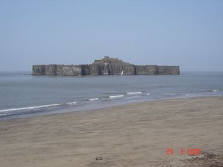 మురుద్ జంజీరా -  ఒక అద్భుతమైన మెరైన్ కోట ! 