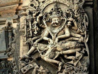 బేలూరు శిల్పాలు ... అద్భుత రూపాలు !!