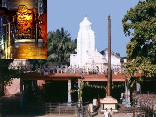 రథసప్తమి నాడు సూర్యకిరణాలతో అద్భుతాలు చేసే అరసవిల్లి !!