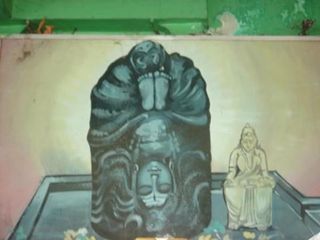 శివుడు తలక్రిందులుగా దర్శనమిచ్చే శివాలయం ఎక్కడ వుందో మీకు తెలుసా?