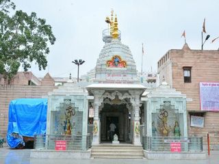 కదిలే శివలింగం ఎక్కడ వుందో మీకు తెలుసా?