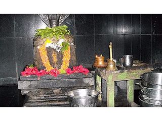 ఈ శివుని గుడి విశిష్టత వింటే వెంటనే వెళ్లి దర్శించుకుంటారు !